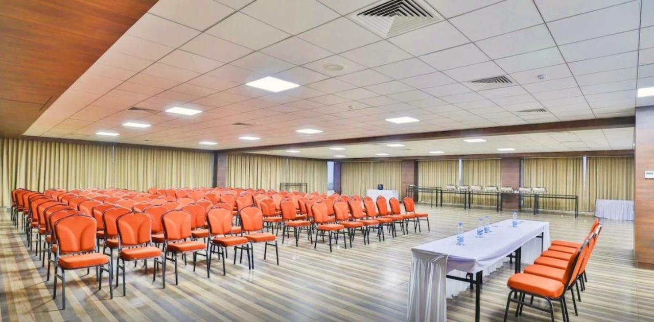 Palsana  Genx Surat By 1589 Hotels מראה חיצוני תמונה